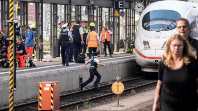გერმანიაში მიგრანტმა 8 წლის ბავშვი მატარებლის ბორბლებში ჩააგდო