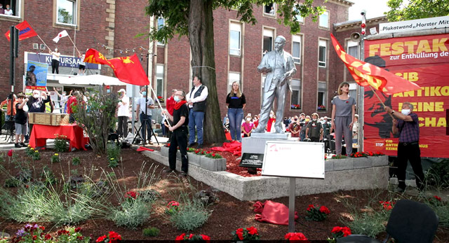 Двухметровая статуя Владимира Ленина установлена в городе Гельзенкирхен по инициативе Максистско-ленинской партии Германии