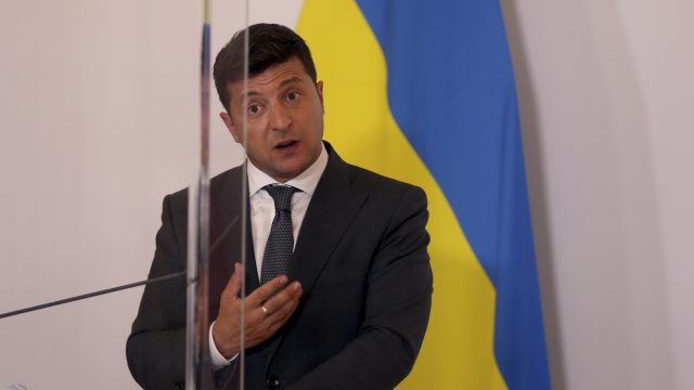 Украинцы вскипели после призыва не воспринимать ЕС как банкомат