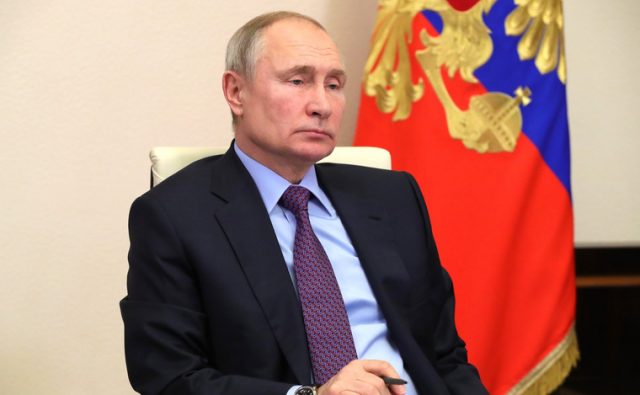 Путин запустил проект по спасению рубля, цен и зарплат