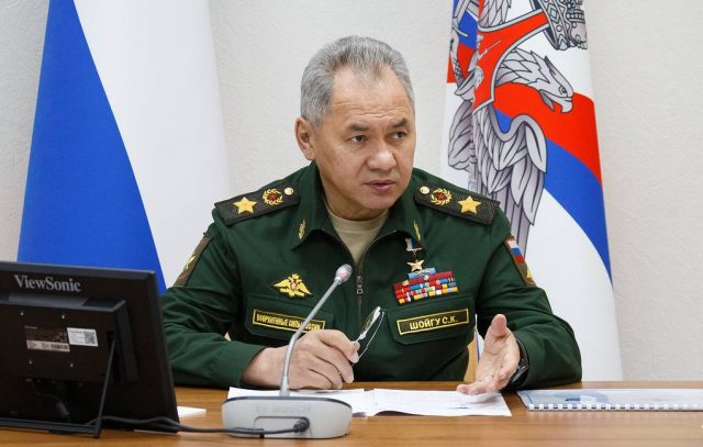 Шойгу сообщил о перемещении войск НАТО к границам России