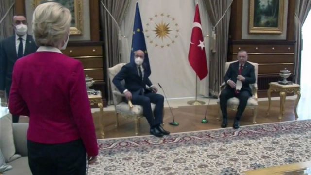 Глава Евросовета разочаровался исходом инцидента со стульями в Анкаре