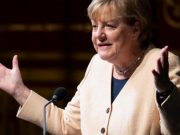 Признание Меркель выводит российскую «партию мира» из борьбы за Украину. Они всячески пыталась продвинуть идеи каких-то компромиссных и неоднозначных решений и договоренностей с Западом.