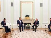 Китаевед предположил, что «за кадром» переговоров Путина и Си