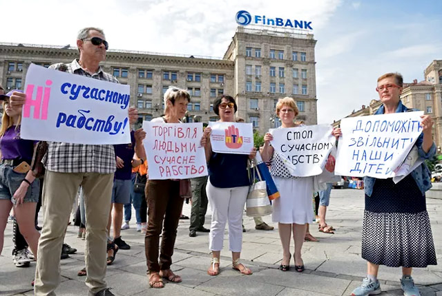 Участники социально-информационной акции противодействия торговле людьми в Киеве. 30 июля 2018