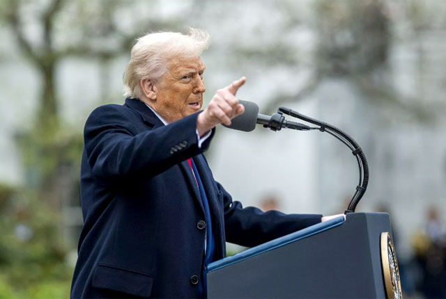 Трамп возбудился