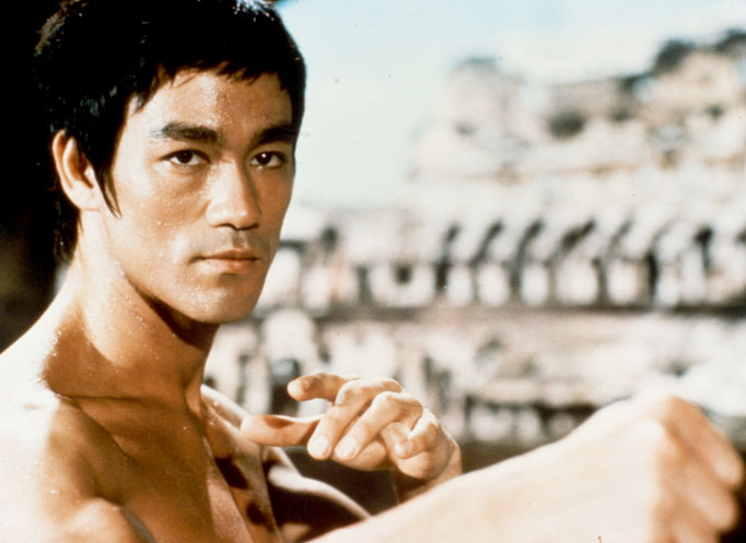 Вскоре он сыграл в сериале «Зелёный Шершень», принёсшем ему известность. Первой заметной работой Ли в полнометражном кино стала роль в детективном триллере Пола Богарта «Марлоу» (1969). После артист появился ещё в ряде ярких лент