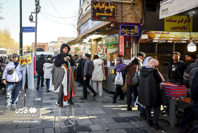 Магазины на базаре Тегерана сегодня открылись