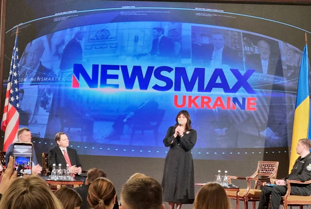 Кирилл Буданов, Юлия Тимошенко и временная поверенная в делах США в Киеве Джулия Дэвис пришли на презентацию близкого к Трампу телеканала Newsmax в Украине