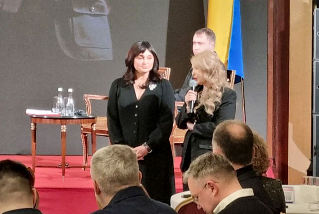 Кирилл Буданов, Юлия Тимошенко и временная поверенная в делах США в Киеве Джулия Дэвис пришли на презентацию близкого к Трампу телеканала Newsmax в Украине