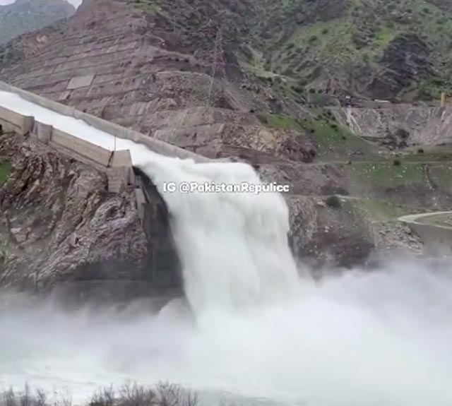 Погода изменилась сразу после того, как Иран уничтожил американские радары и объекты в ОАЭ