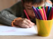 სკოლებში მაინც არ შევუშვათ ომის სისასტიკე