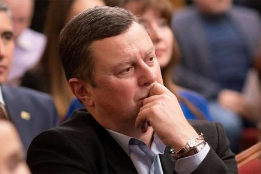 ხელისუფლებას შეჯანჯღარება სჭირდება!