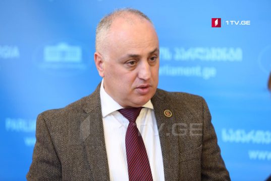 დიმიტრი ხუნდაძე – ორშაბათს კიდევ გამოვაქვეყნებთ წერილს, სადაც შევახსენებთ უფრო მეტად დაკონკრეტებულ კითხვებს, აშშ-ის ელჩი ემიჯნება თუ არა ომის რიტორიკას, რომელიც ახლაც გრძელდება