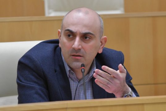 ალექსანდრე რაქვიაშვილი – ოპოზიციური პარტიების ალტერნატიული პროცესი იმიტაციაა, ევროპელების თვალში არაადეკვატურად გამოვიყურებით