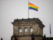 რაიხსტაგის თავზე ლგბტ დროშა აღმართეს