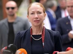 კელი დეგნანი – ცოტა დამაბნეველია, რამდენ დროსა და ენერგიას ხარჯავს ზოგიერთი სანქციების ან სხვის ფულთან დაკავშირებული საკითხების განხილვაზე, იმის ნაცვლად, რომ კონცენტრირებული იყოს ევროკავშირის წევრობის მკაფიო გზამკვლევზე