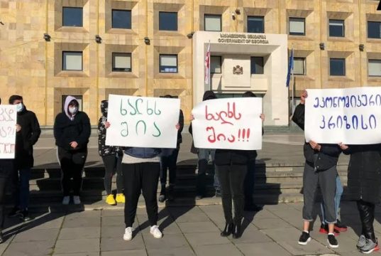 თუ რამდენიმე ათეული ადამიანი ხმამაღლა იტყვის, რომ შია, მათ ბევრი აჰყვება და შემდეგ ამ პროცესს ვერც ოპოზიცია შეაჩერებს, ვერც ხელისუფლება და ვერც სპეცრაზმი