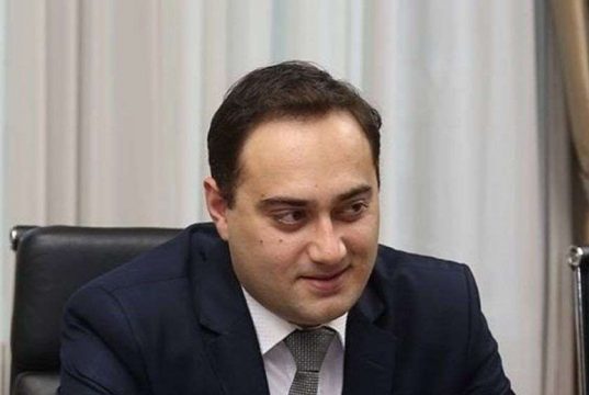 ზურაბ ქადაგიძე კელი დეგნანს: რას ნიშნავს „მმართველი პარტიის წევრები ცუდ სამსახურს უწევენ ქართველ ხალხს“? ვინ მოგცათ მაგის ლეგიტიმაცია, რომ მუქარანარევი გზავნილებით გვესაუბროთ მილიონ ამომრჩეველს?