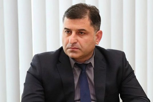 პროკურატურა: იოსებ გოგაშვილმა მართლსაწინააღმდეგოდ შეიძინა ხუთი ცეცხლსასროლი იარაღი და საბრძოლო მასალა, საიდანაც ორი იარაღი იყო გაუფორმებელი, ხოლო სამი გაფორმებული ახლო ნათესავის სახელზე