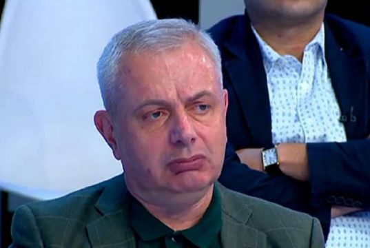 ზაალ ანჯაფარიძე: „დეოლიგარქიზაციის“ თემა ევროპარლამენტის რეზოლუციაში პირდაპირ გაიგივებულია ივანიშვილთან და ხელს უშლის, შვეიცარული ბანკისგან მიიღოს კუთვნილი თანხა, რომელიც მოპარეს და ახლა რეზოლუციას იშველიებენ