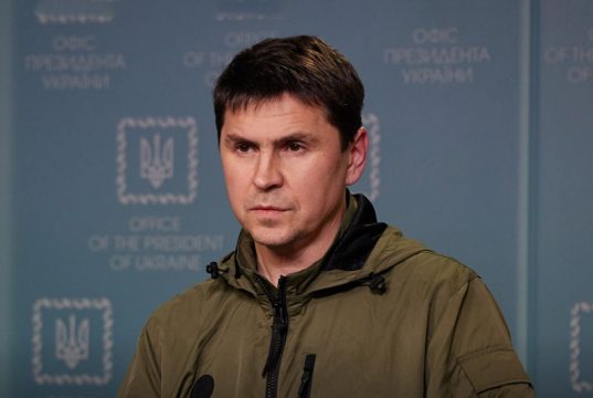 მიხაილ პოდოლიაკი – საქართველომ უნდა აირჩიოს, მხარს უჭერს კაციჭამიებს თუ თავისუფლებას, აქ არ არსებობს რუხი ტონები