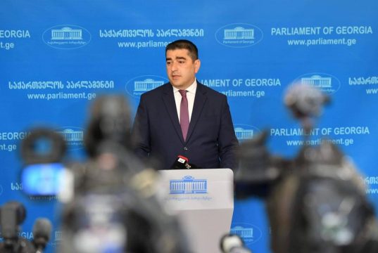 შალვა პაპუაშვილი – „ისფედმა“ უნდა უპასუხოს საზოგადოებას, ხსნიან თუ არა ულტიმატუმს, რომ ჰქონდეთ გადამწყვეტი ხმა მთავრობის დაკომპლექტებაში, თუ ხსნიან, შეუძლიათ სამუშაო ჯგუფში მონაწილეობა