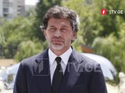 კახა კალაძის განცხადებით, ევროპარლამენტარები, რომლებიც დეოლიგარქიზაციასა და დებიძინიზაციაზე საუბრობენ, ამ ქვეყნის მტრები არიან, ვითომ მეგობრულად შერაცხულები