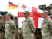 ოფიციალური თბილისი ჯერ კიდევ ნეიტრალურია რუსეთთან მიმართებაში, მაგრამ შეერთებული შტატები და ევროკავშირი იმედოვნებენ, რომ ქართველებს თავის მხარეზე გადაიყვანენ ოფიციალური თბილისი ჯერ კიდევ ნეიტრალურია რუსეთთან მიმართებაში