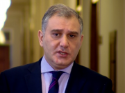 მიხეილ სარჯველაძე ვიოლა ფონ კრამონზე – უცნაურია, რომ ეს ადამიანები საკუთარ თავს პერსონალური თავდასხმის უფლებას აძლევენ, ვაითუ, მიზეზი ისაა, რომ ხელმოცარული აღმოჩნდა იმ ლობისტურ საქმიანობაში, რომელსაც დიდი ხანია ეწევა