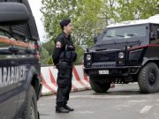 სპეცრაზმი ჯავშანტექნიკით შეიჭრა კოსოვოსა და მეტოჰიას ჩრდილოეთში სპეცრაზმი ჯავშანტექნიკით შეიჭრა კოსოვოსა და მეტოჰიას ჩრდილოეთში