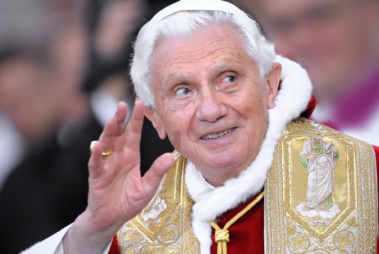 რომის პაპი ბენედიქტე უარს ამბობდა ქედის მოდრეკაზე