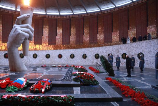 პუტინი: სტალინგრადი სამუდამოდ იქცა ჩვენი ხალხის უძლეველობის სიმბოლოდ