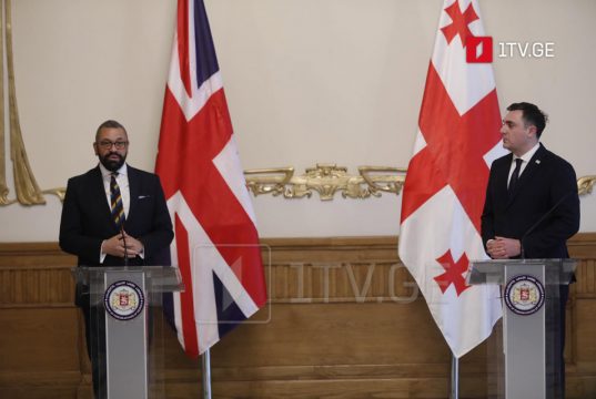 ჯეიმს კლევერლი – მოგიწოდებთ, ინსტიტუტების გაძლიერებისთვის მათ წინააღმდეგ, ვისაც სურს, ძირი გამოგითხარონ, გააძლიეროთ ვალდებულებები მედიასთან, სამოქალაქო საზოგადოებასა და სასამართლოსთან დაკავშირებით