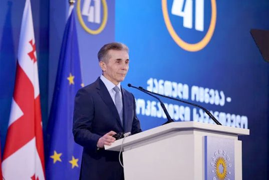 „მოყვარეს პირში უძრახე…“ „მოყვარეს პირში უძრახე...“