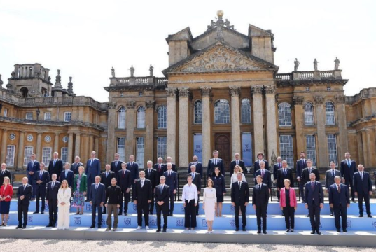 ,, ჩვენი მტერი იდგეს ისე, როგორც ზელენსკი დგას და ტიფა მიესალმოს ახლა მაგას” – ბონდო მძინარაშვილი