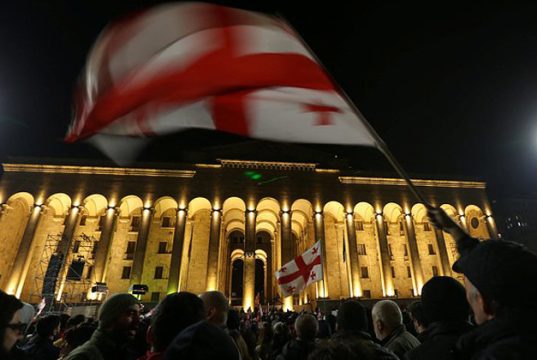 ხელისუფლებას კიდევ ერთხელ მოუწევს ბეწვის ხიდზე გავლა