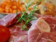 პრაქტიკულად, ქიმიკატებზე გაზრდილი საქონლის ხორცით ვიკვებებით!