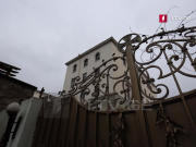 სრულიად საქართველოს კათოლიკოს-პატრიარქი ილია მეორე საპატრიარქოშია დასვენებული, მოგვიანებით კი სამების ტაძარში გადაასვენებენ