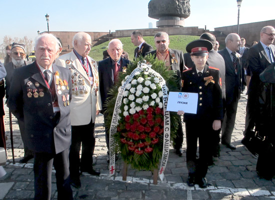 “ერთობით მოპოვებული დიადი გამარჯვება” “ერთობით მოპოვებული დიადი გამარჯვება”
