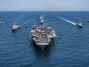 США направили в Южно-Китайское море две авианосные группы