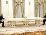 «Наступают решающие дни». Что Макрон обсуждал с Путиным в Москве и какой план он везет в Киев