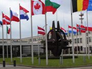 Около половины стран НАТО против членства Украины в организации