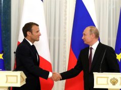 Путин и Макрон договорились провести встречу трехсторонней контактной группы по Украине в ближайшие часы