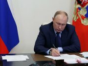 Путин подписал договоры о сотрудничестве с ДНР и ЛНР