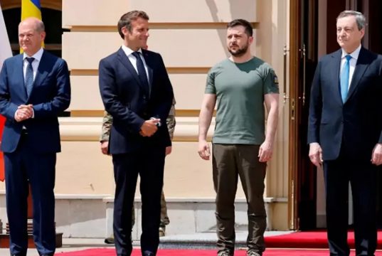 СМИ узнали тайные требования Макрона, Шольца и Драги к Зеленскому на переговорах в Киеве