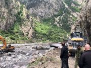 Началось восстановление дороги, поврежденной наводнением Терек У Ларсе началось восстановление дороги, поврежденной наводнением Терги