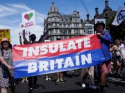 «Мясо больше не по карману». Как санкции ударили по британцам