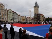 iDNES.cz: у чехов тает желание помогать украинским беженцам в ущерб себе самим