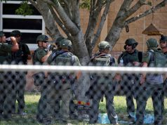 NYPost: «ещё больше разозлит безутешных родителей» — на новом видео из школы Увалде видно, как полицейские бежали от стрелка